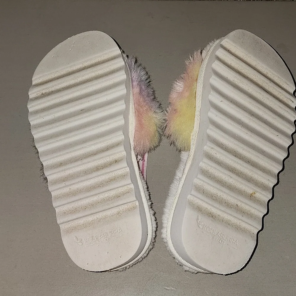 Koolaburra by UGG Kids Rainbow Fluffy Slippers